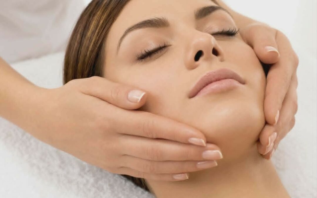 À quelle fréquence faire un soin du visage ? Les conseils pour prendre soin de sa peau